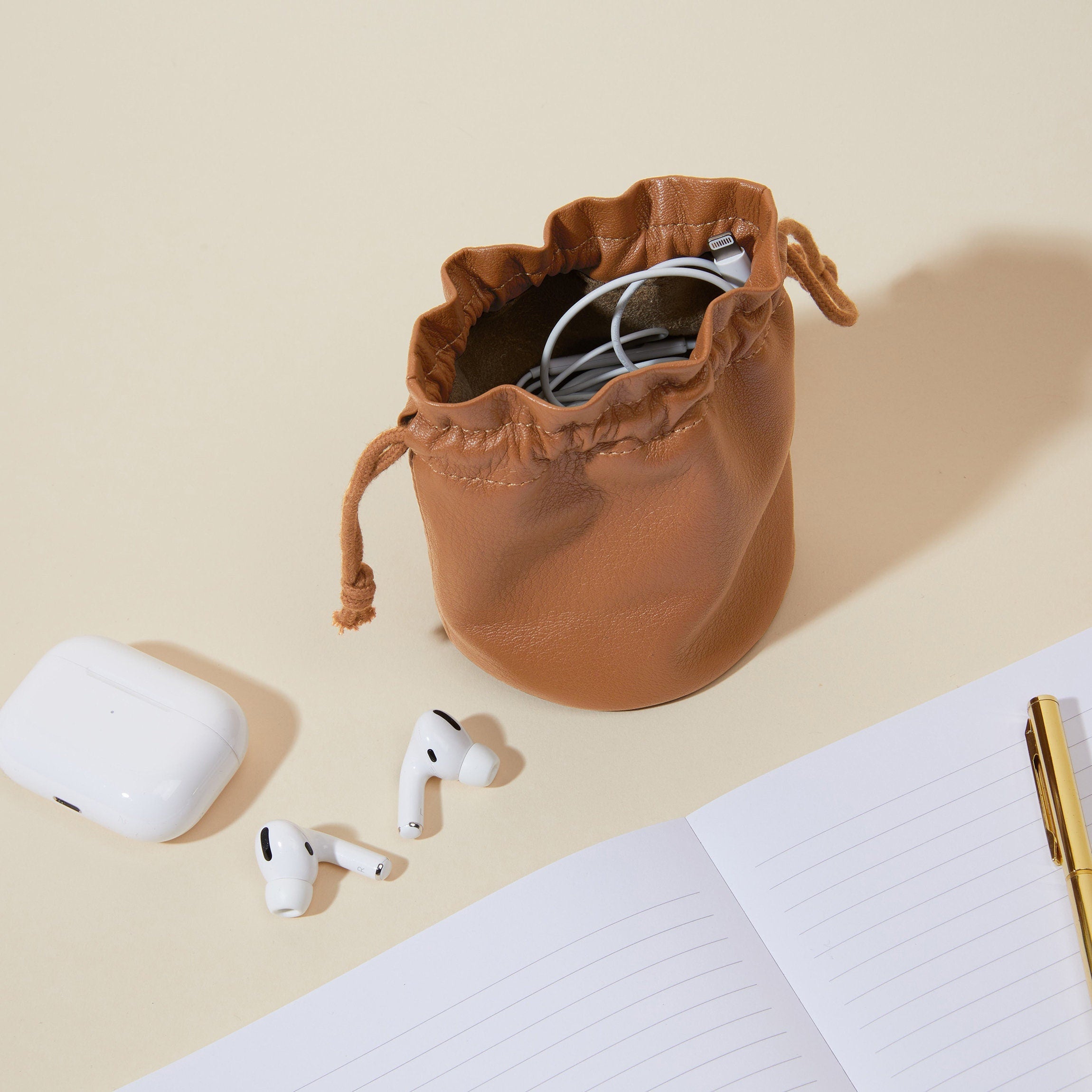 Round Drawstring Pouch Cognac