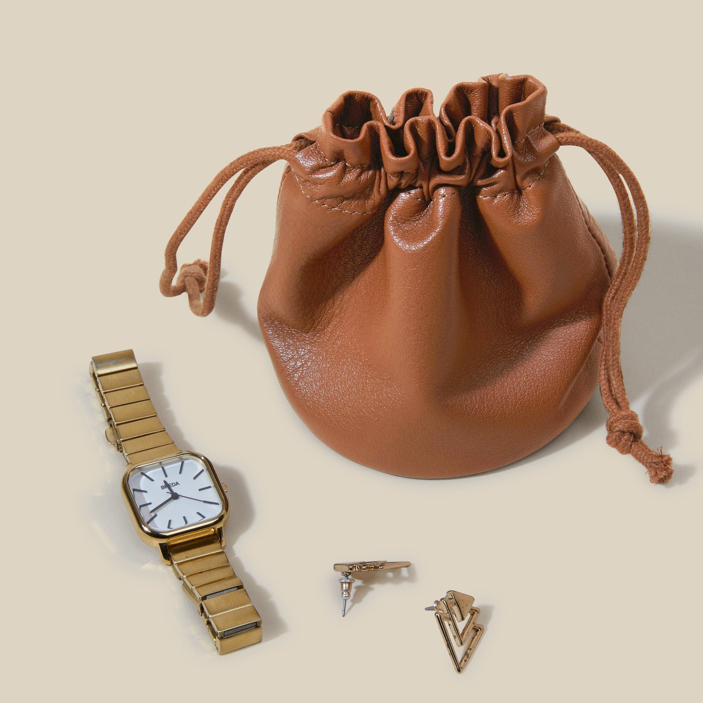 Round Drawstring Pouch Cognac