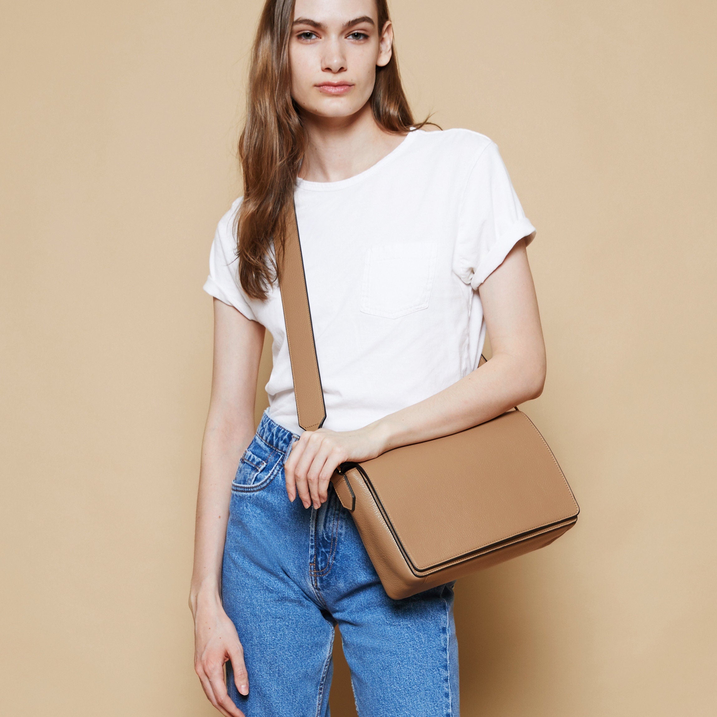 Guitar Short Crossbody Strap Camel