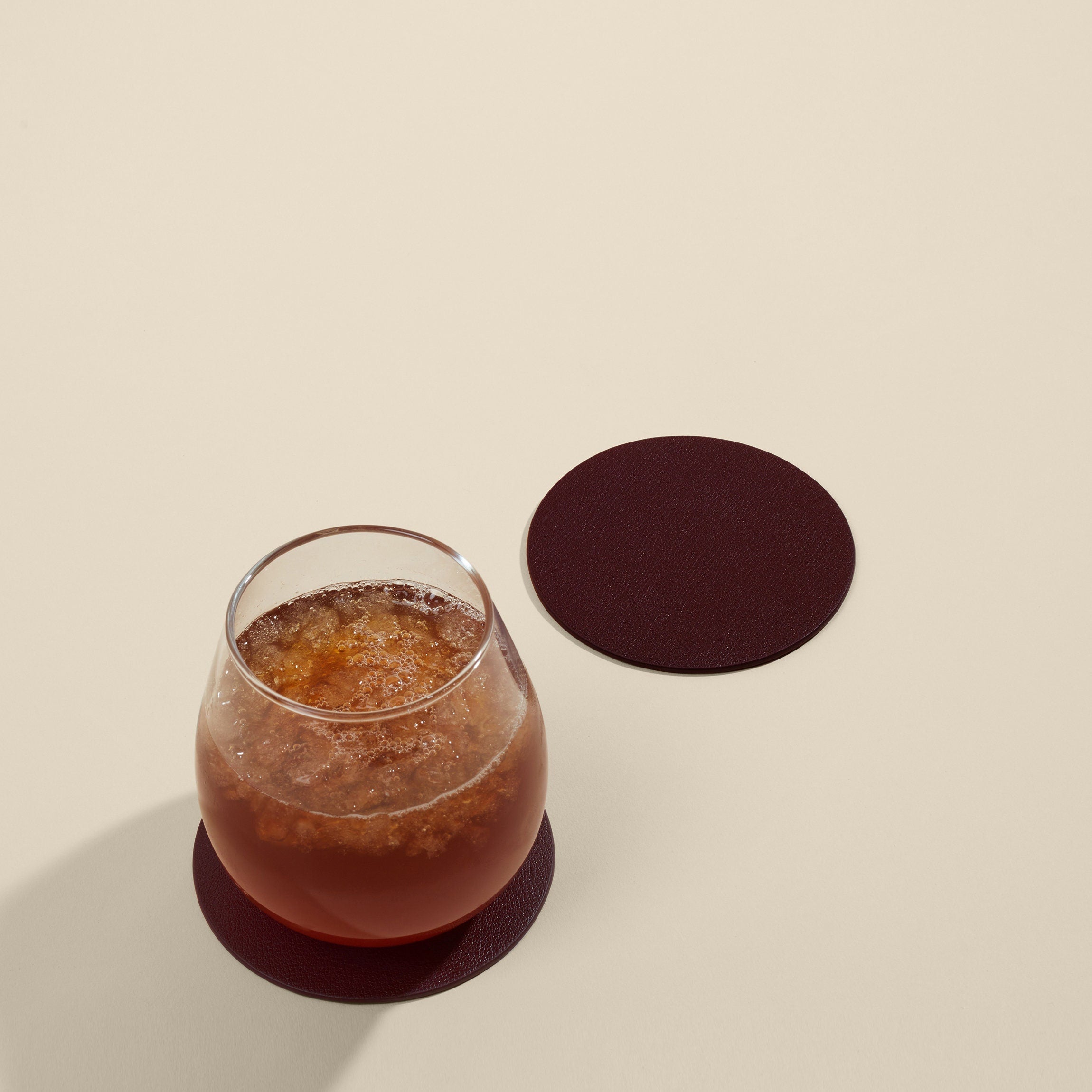 Modern Round Coaster Set Oxblood