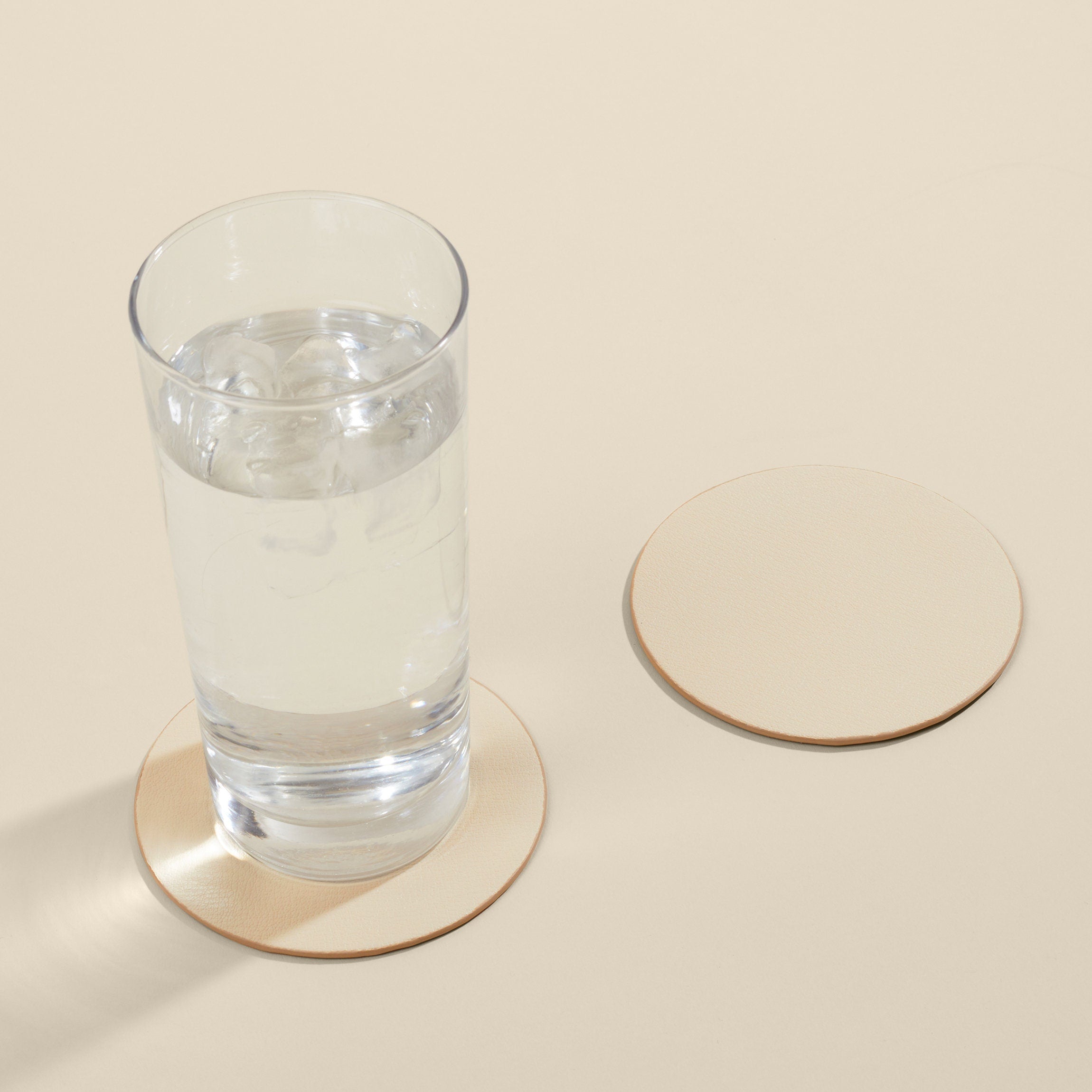 Modern Round Coaster Set Dove